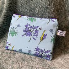 Load image into Gallery viewer, Tresco Agapanthus Purse
